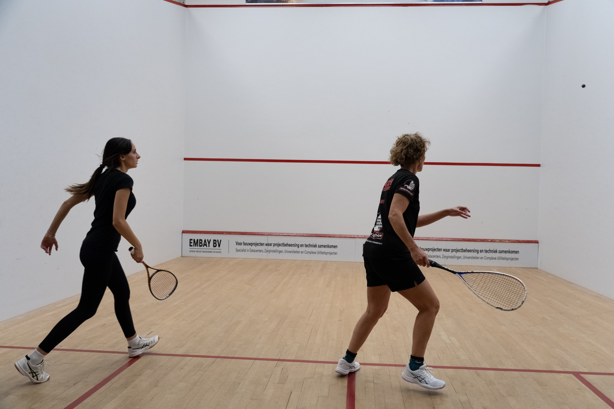 Two players during a rally at Sportclub Match, Amsterdam